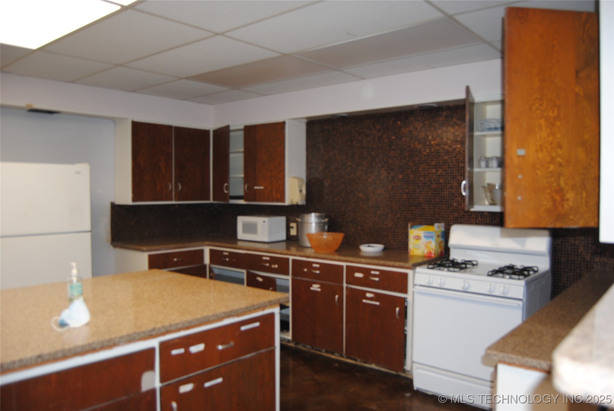 1930 Arlington Street Ada OK 74820