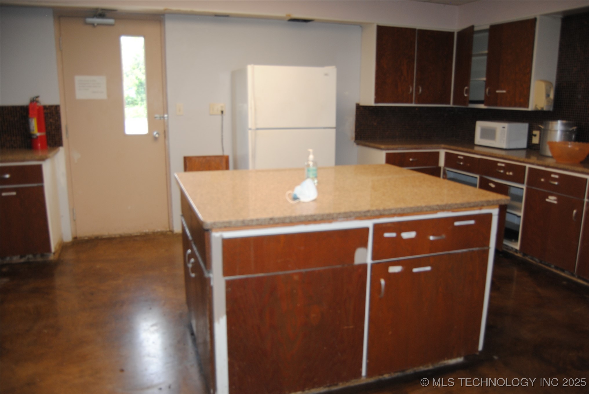 1930 Arlington Street Ada OK 74820