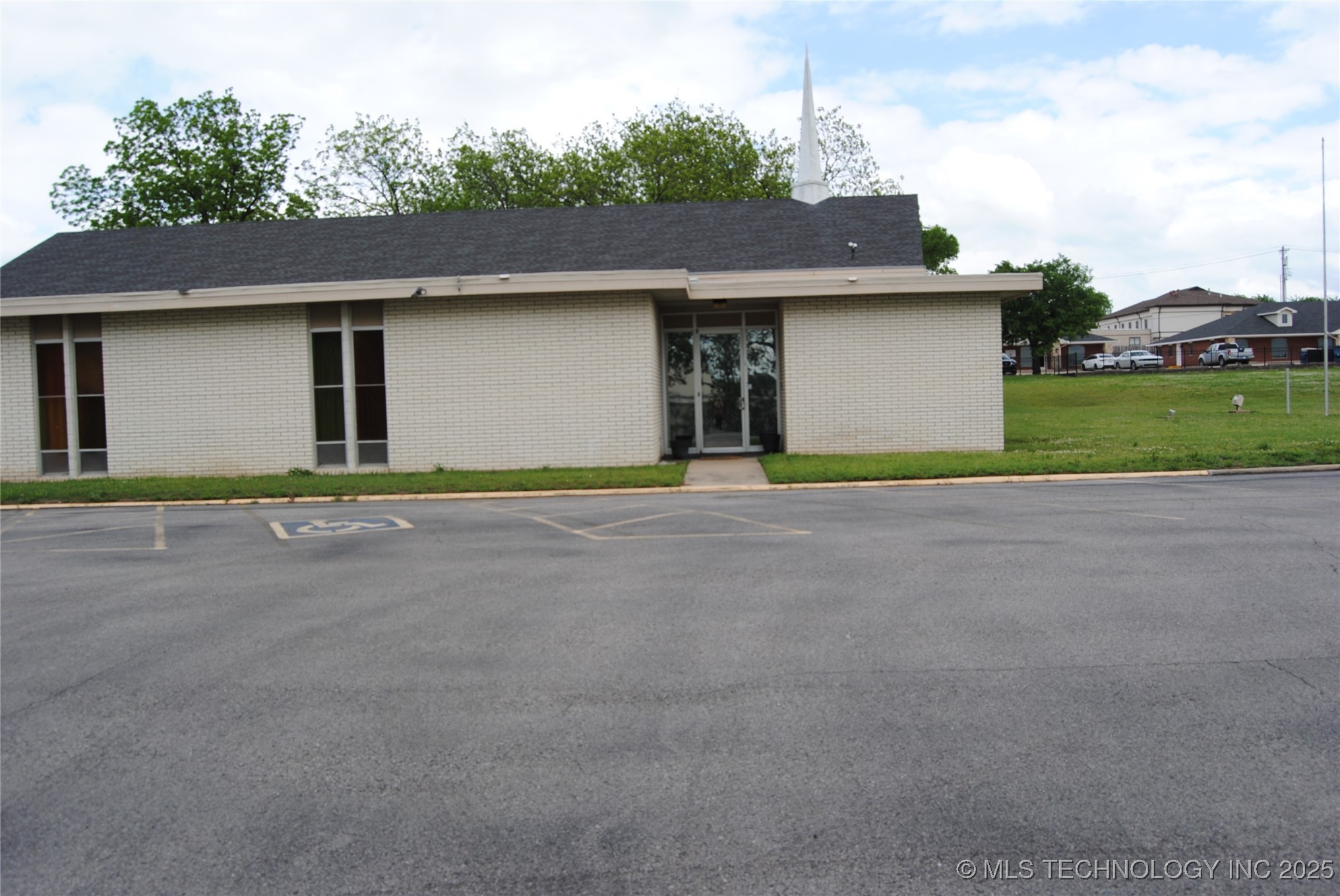 1930 Arlington Street Ada OK 74820