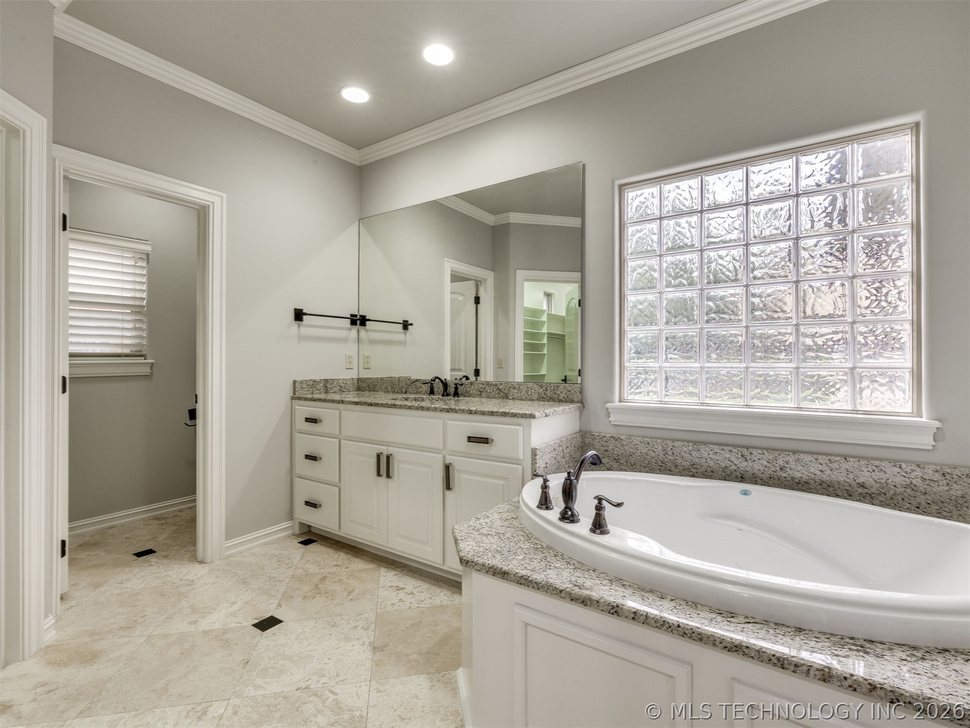 10712 S 95th Court Tulsa OK 74133
