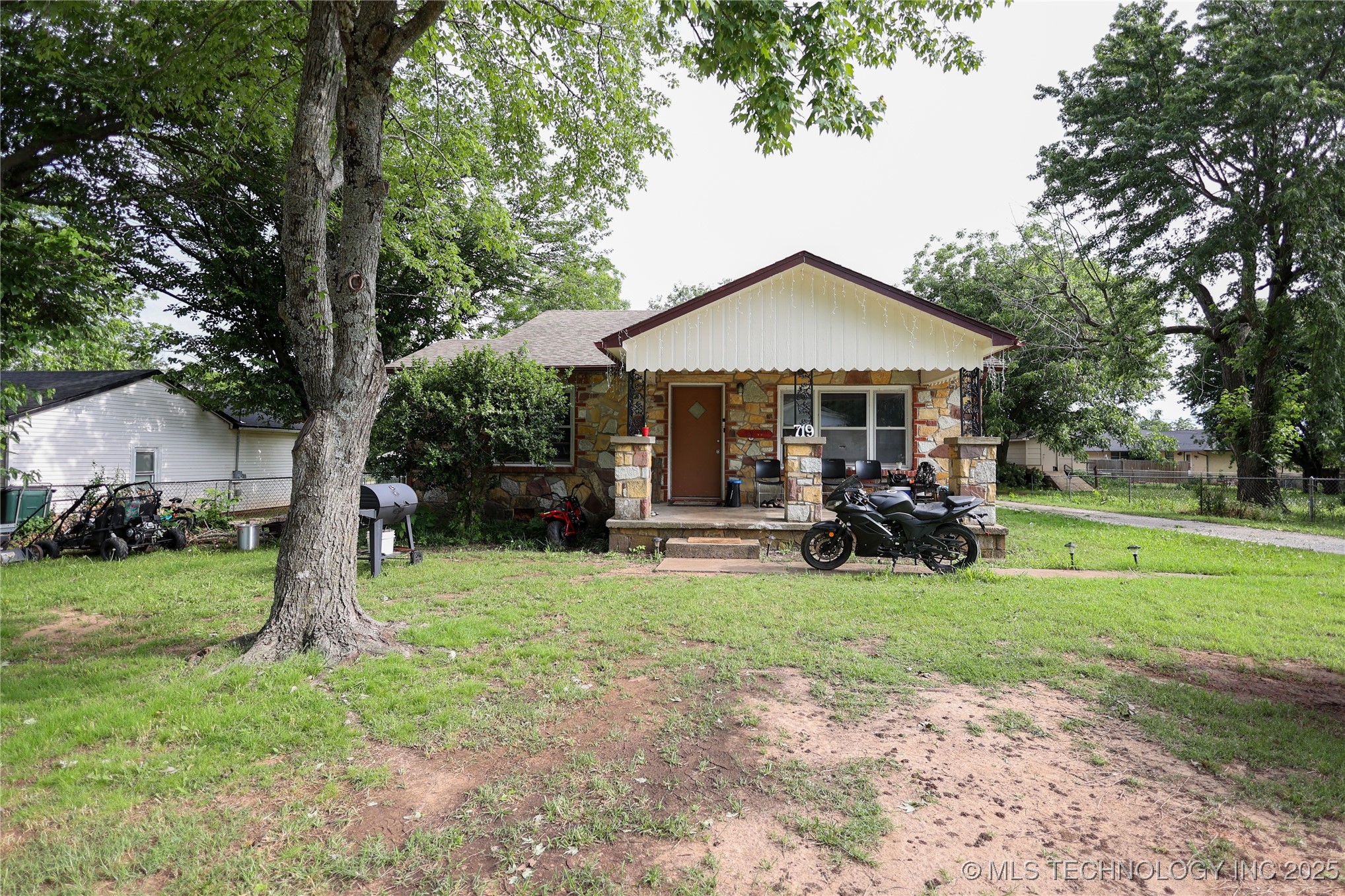 719 E Wynnewood Sulphur OK 73086