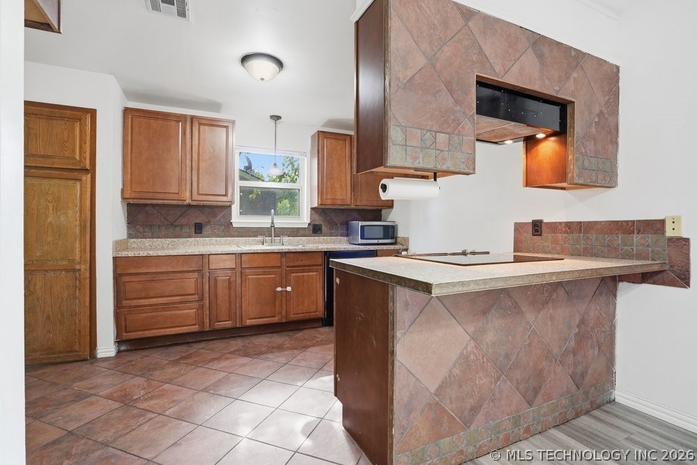 20930 E 38th Street S Broken Arrow OK 74014