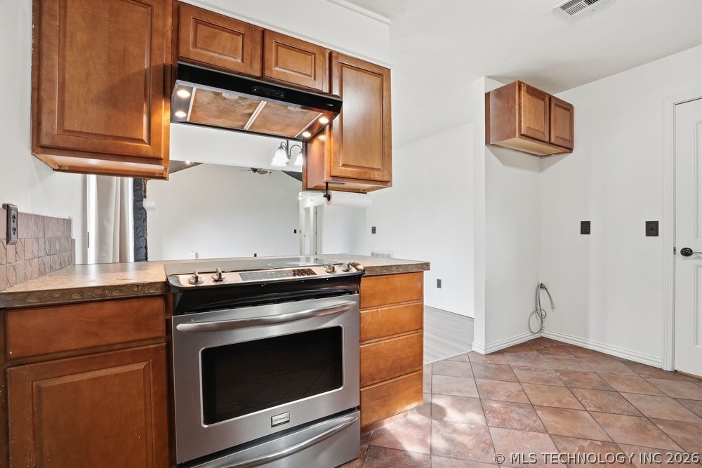 20930 E 38th Street S Broken Arrow OK 74014