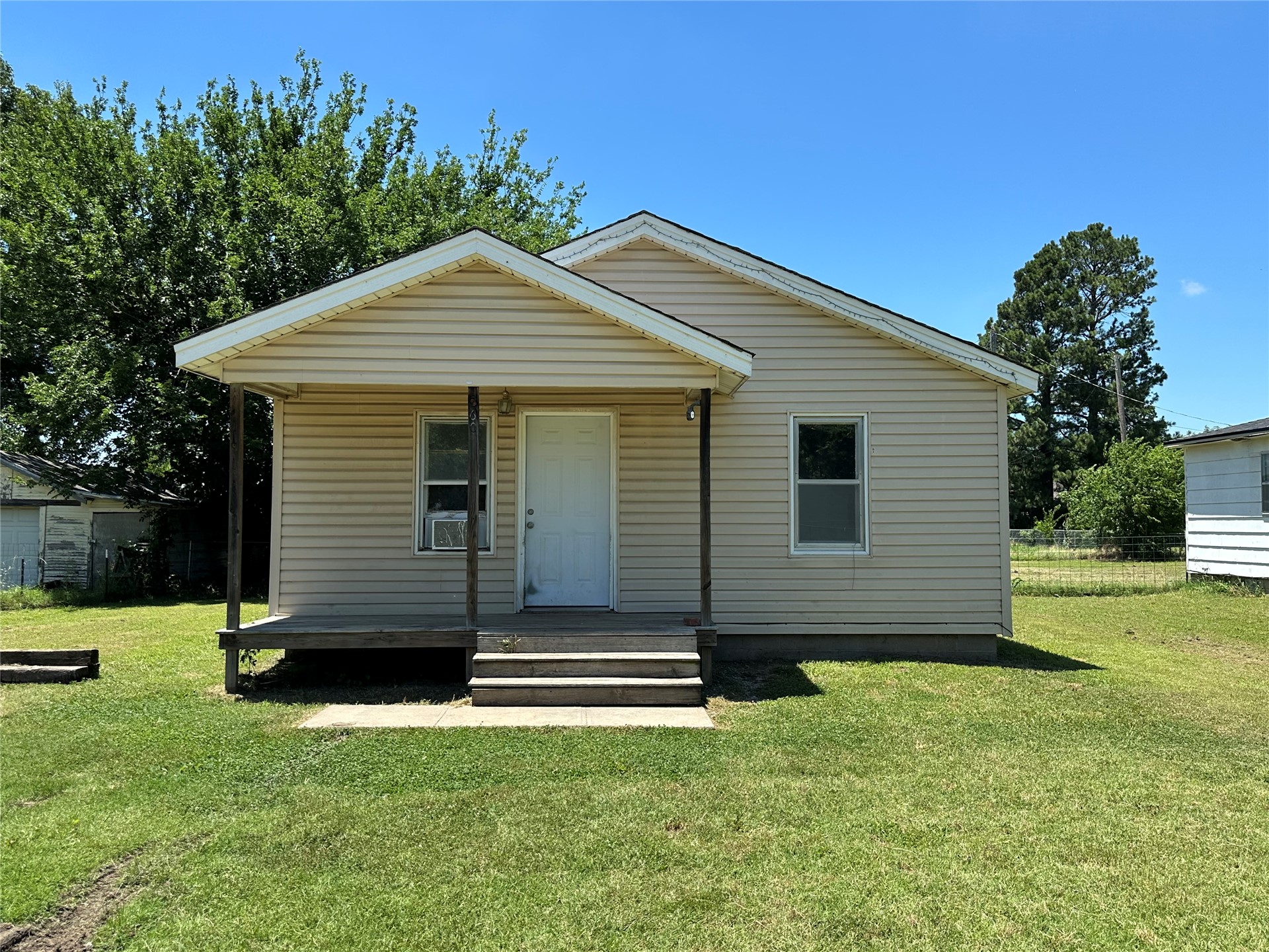 260 Walnut Stratford OK 74872