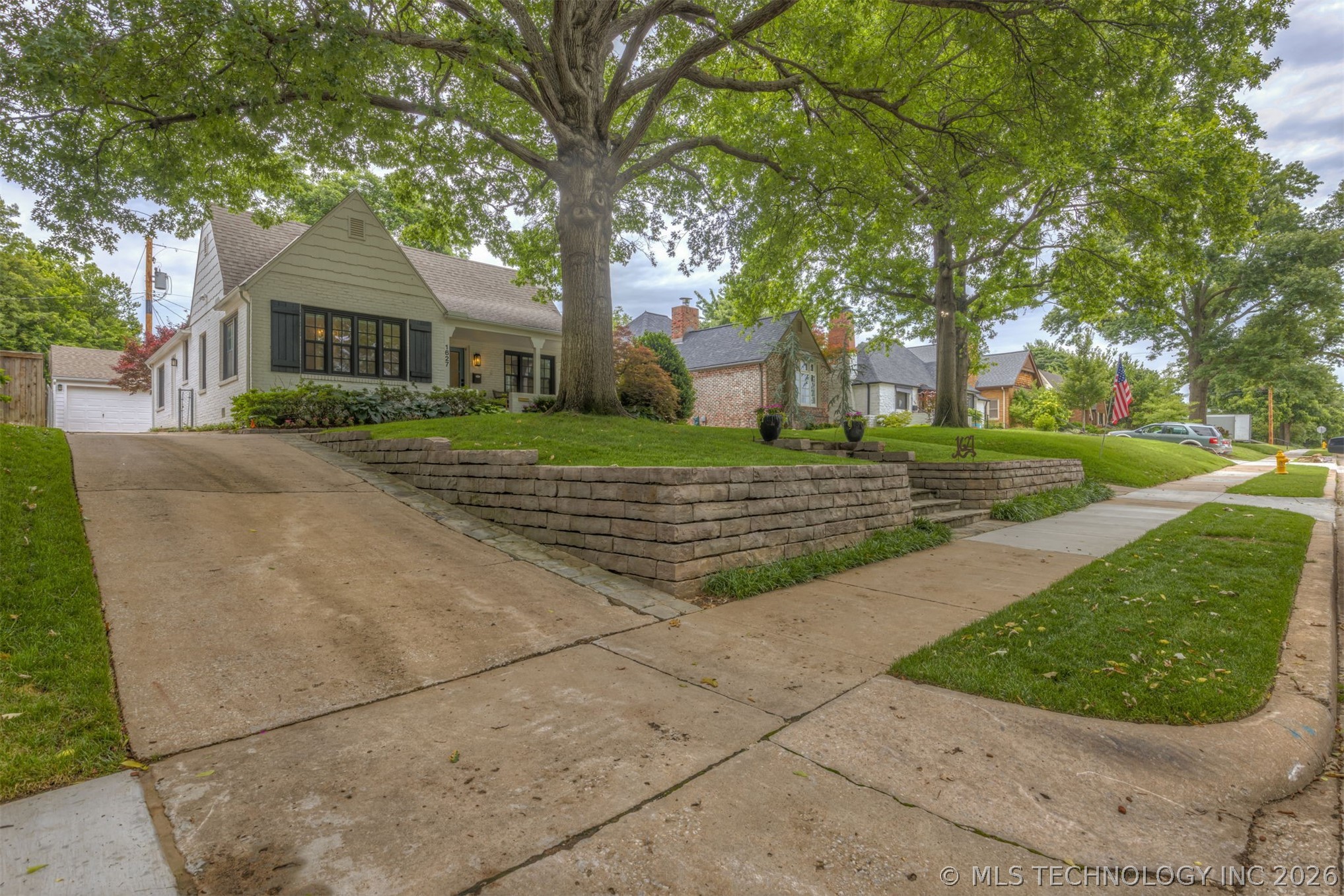 1627 S Delaware Place Tulsa OK 74105