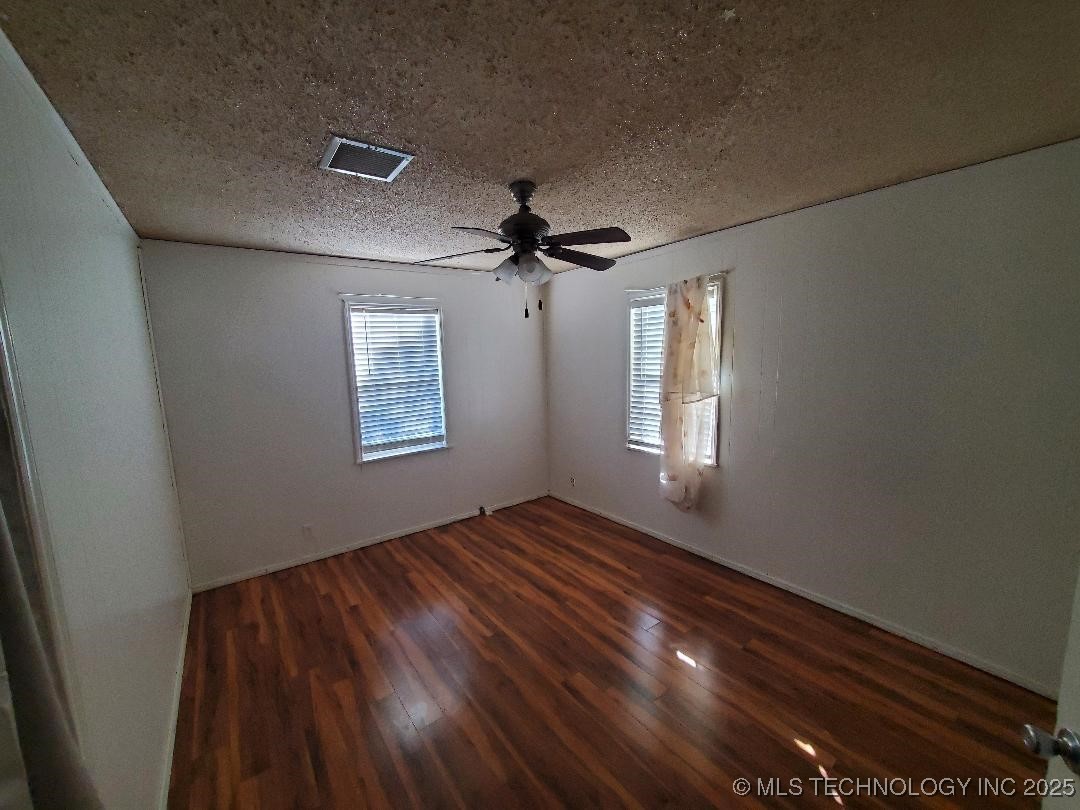 824 W Houston Street Okemah OK 74859