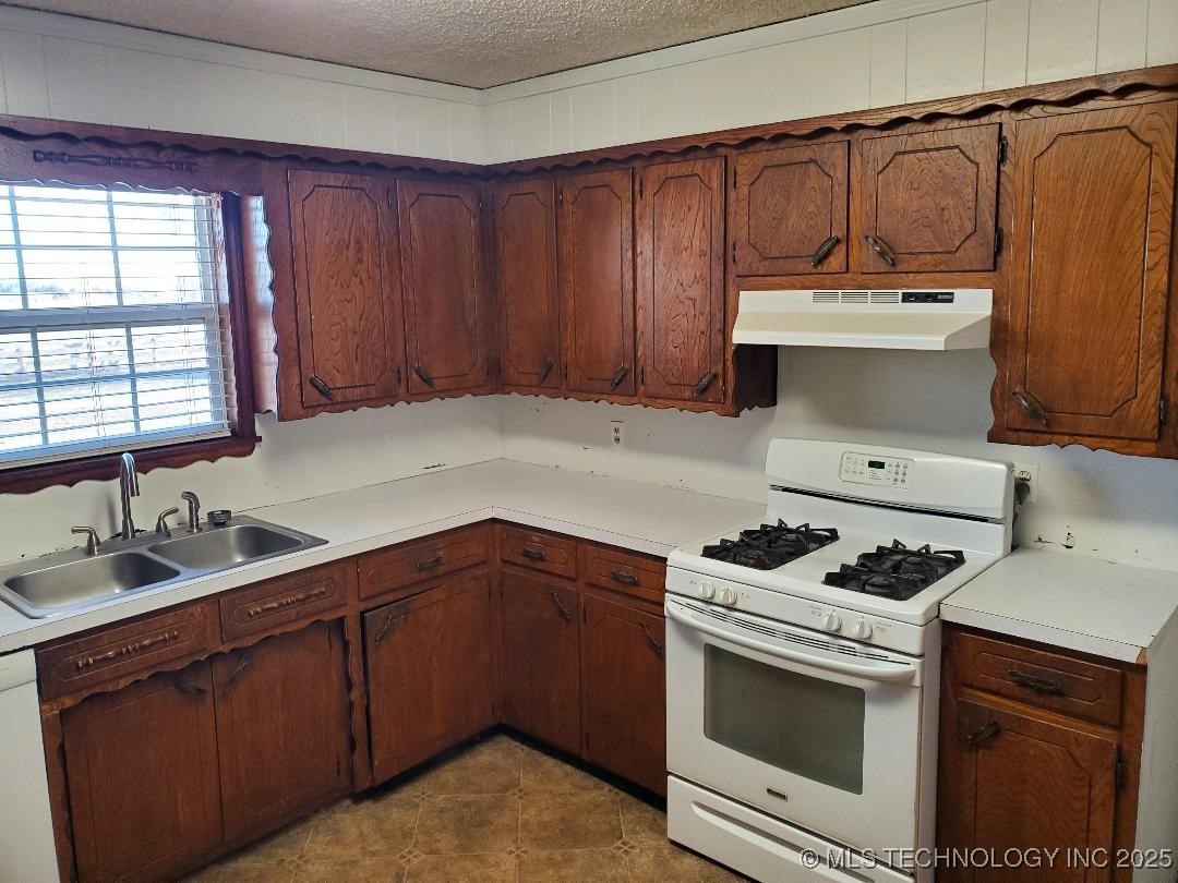 824 W Houston Street Okemah OK 74859
