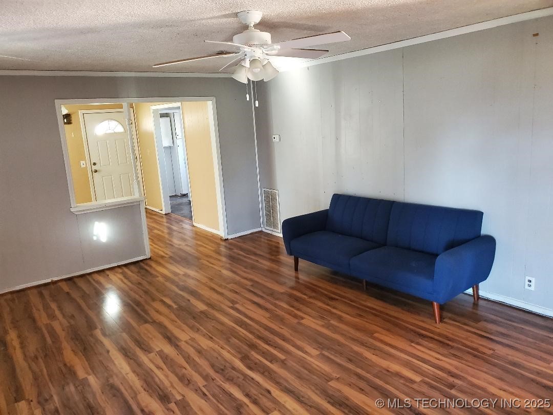 824 W Houston Street Okemah OK 74859