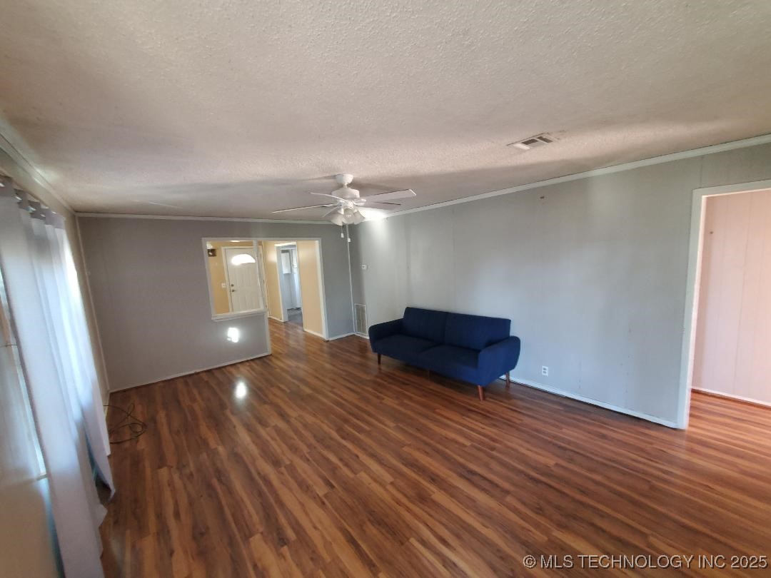 824 W Houston Street Okemah OK 74859