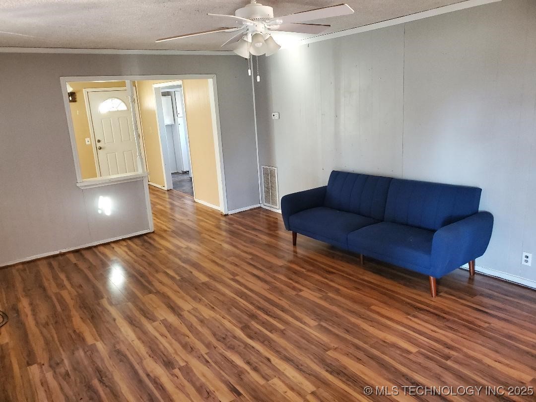 824 W Houston Street Okemah OK 74859