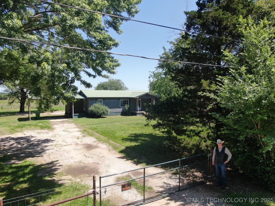 824 W Houston Street Okemah OK 74859