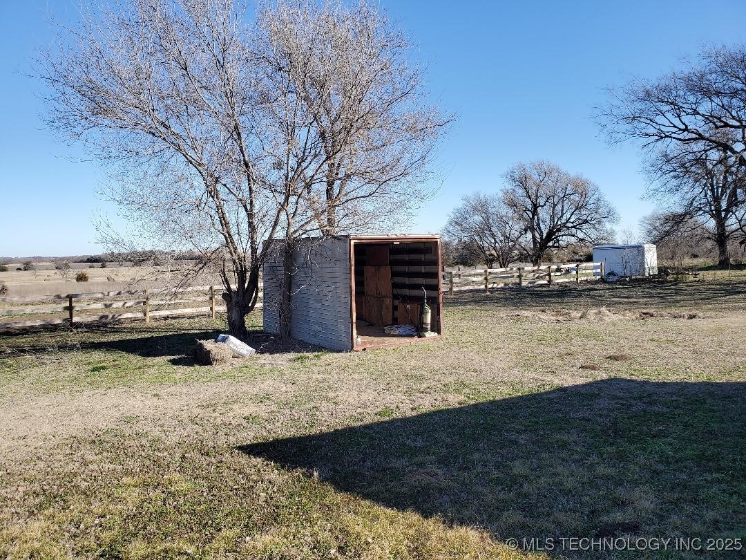 824 W Houston Street Okemah OK 74859