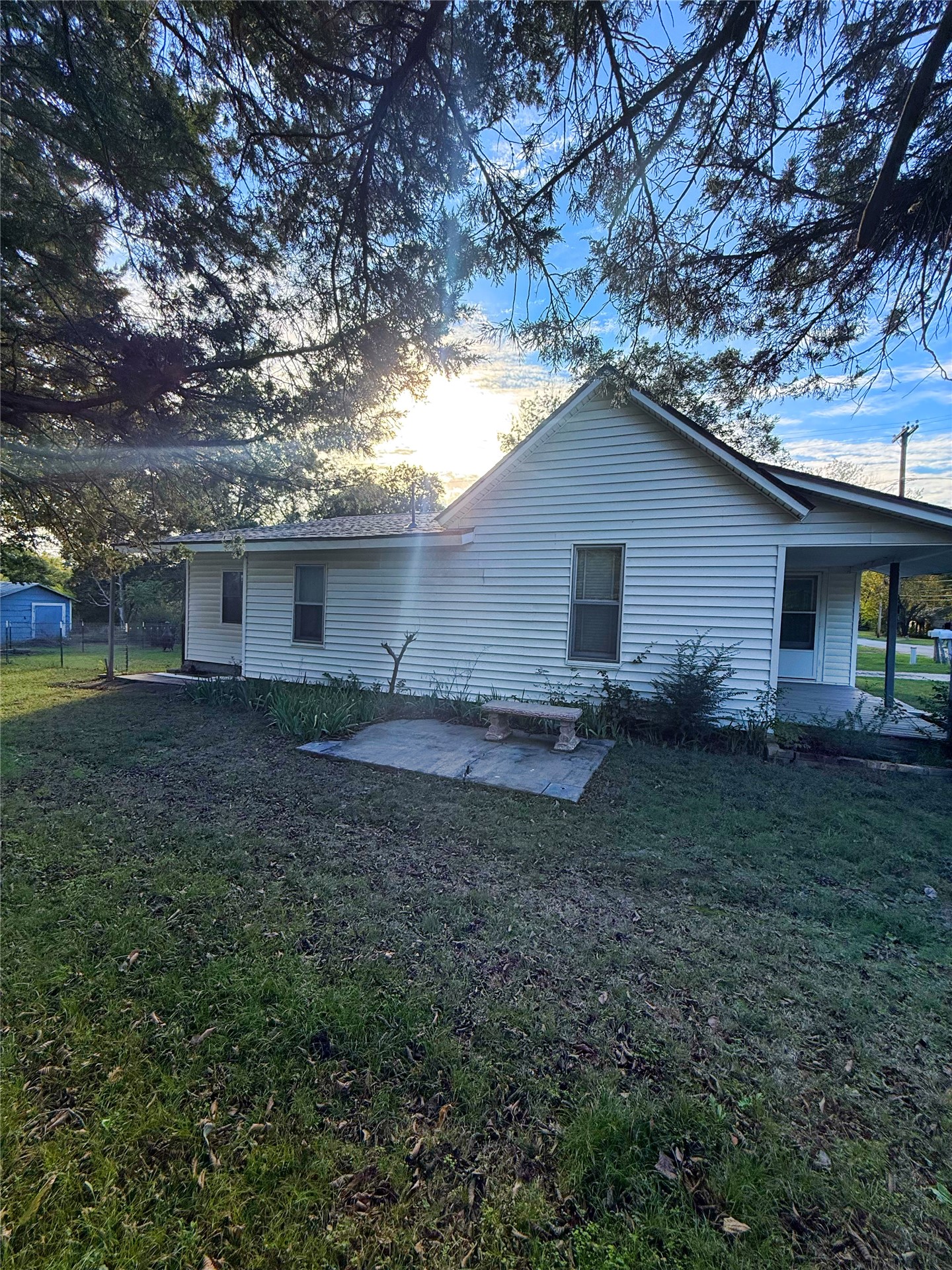 605 E Center Street Henryetta OK 74437