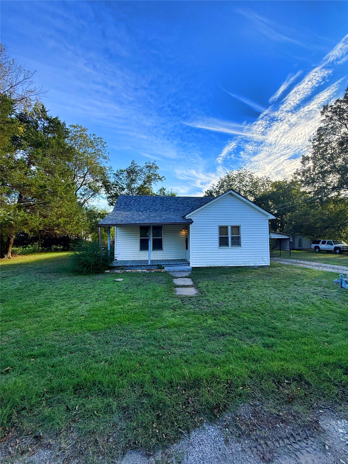 605 E Center Street Henryetta OK 74437