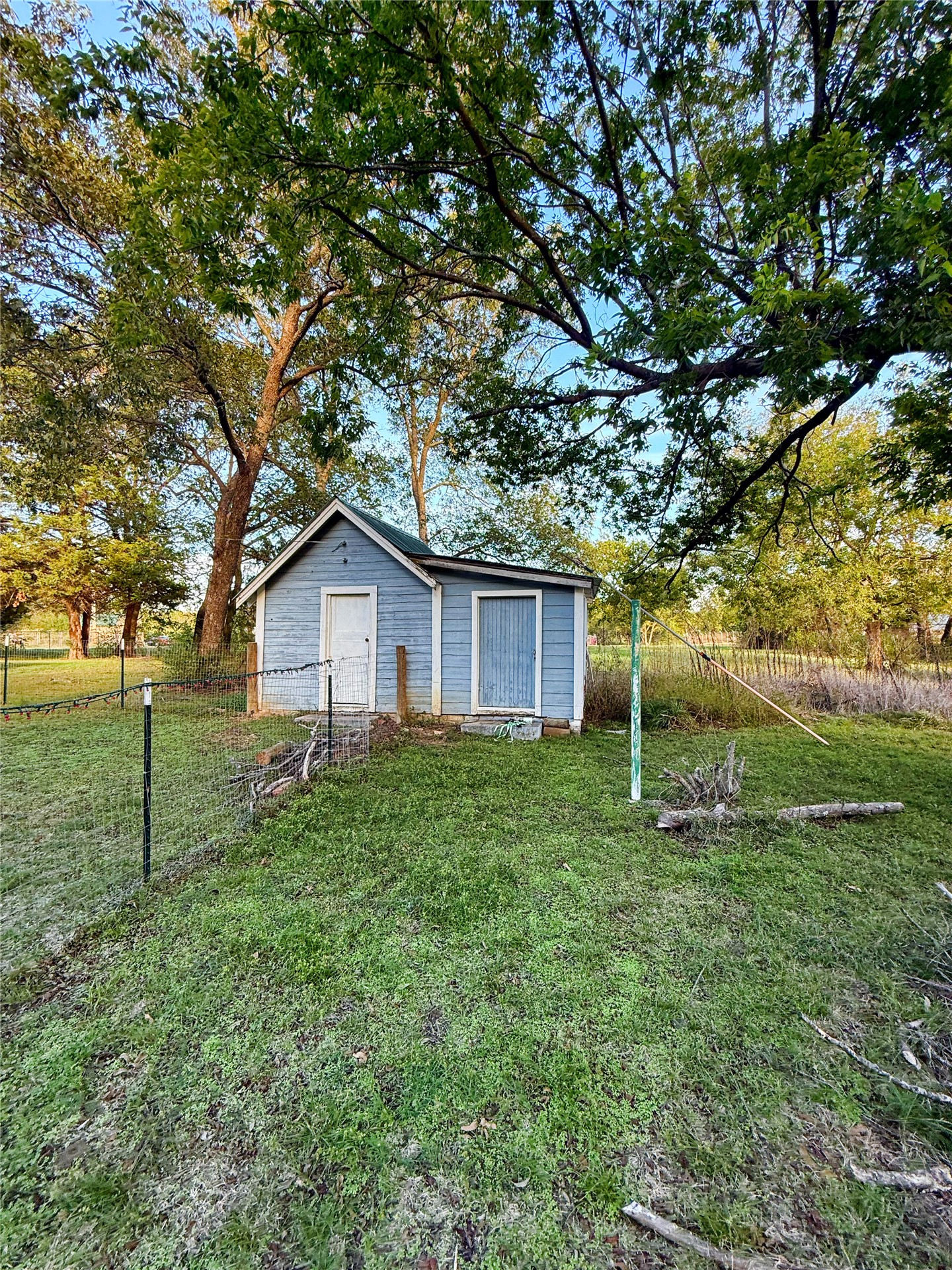 605 E Center Street Henryetta OK 74437