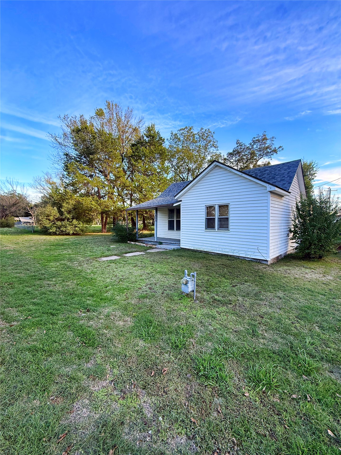 605 E Center Street Henryetta OK 74437