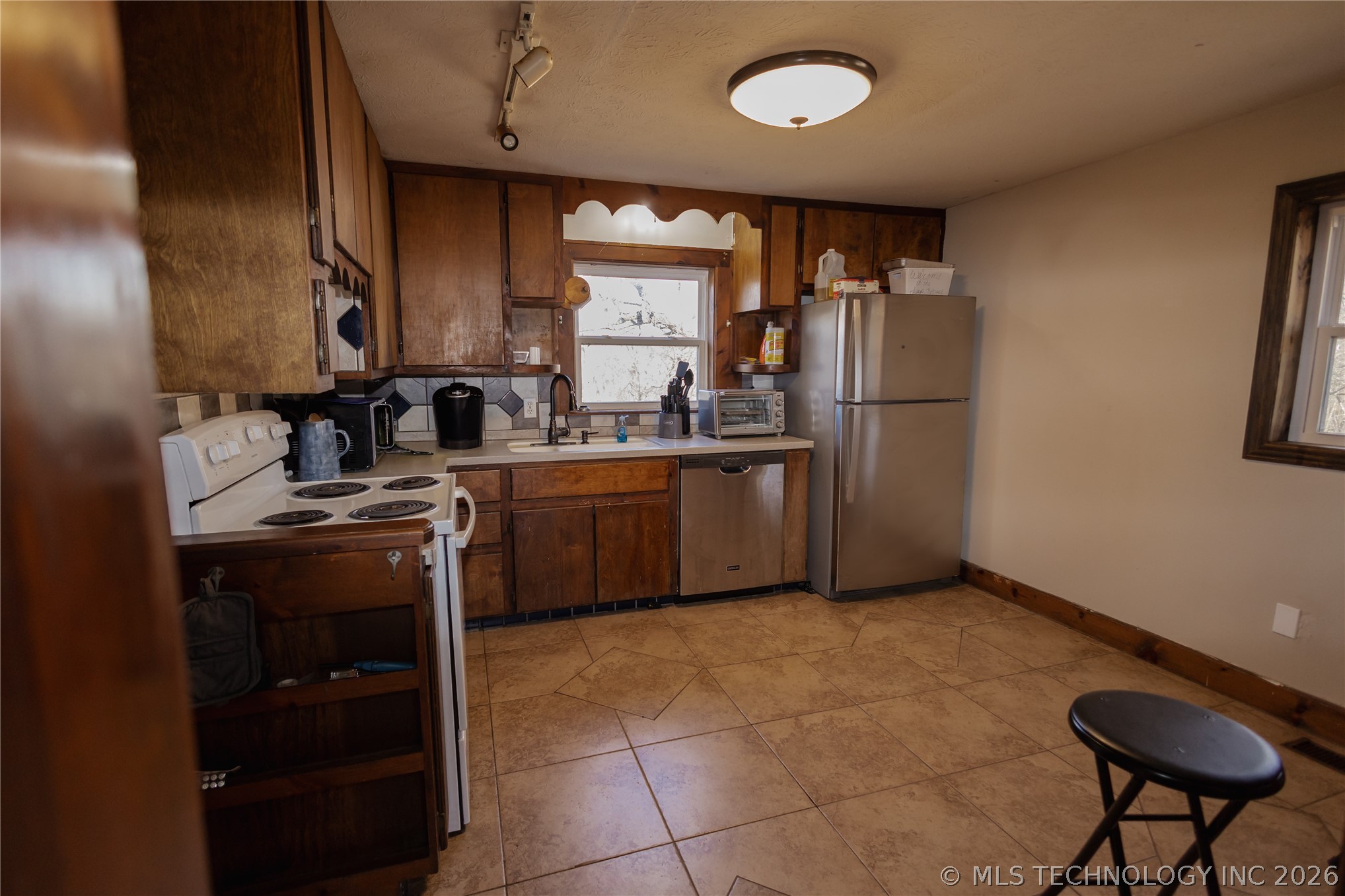 37801 County Road 492 Road Eucha OK 74342