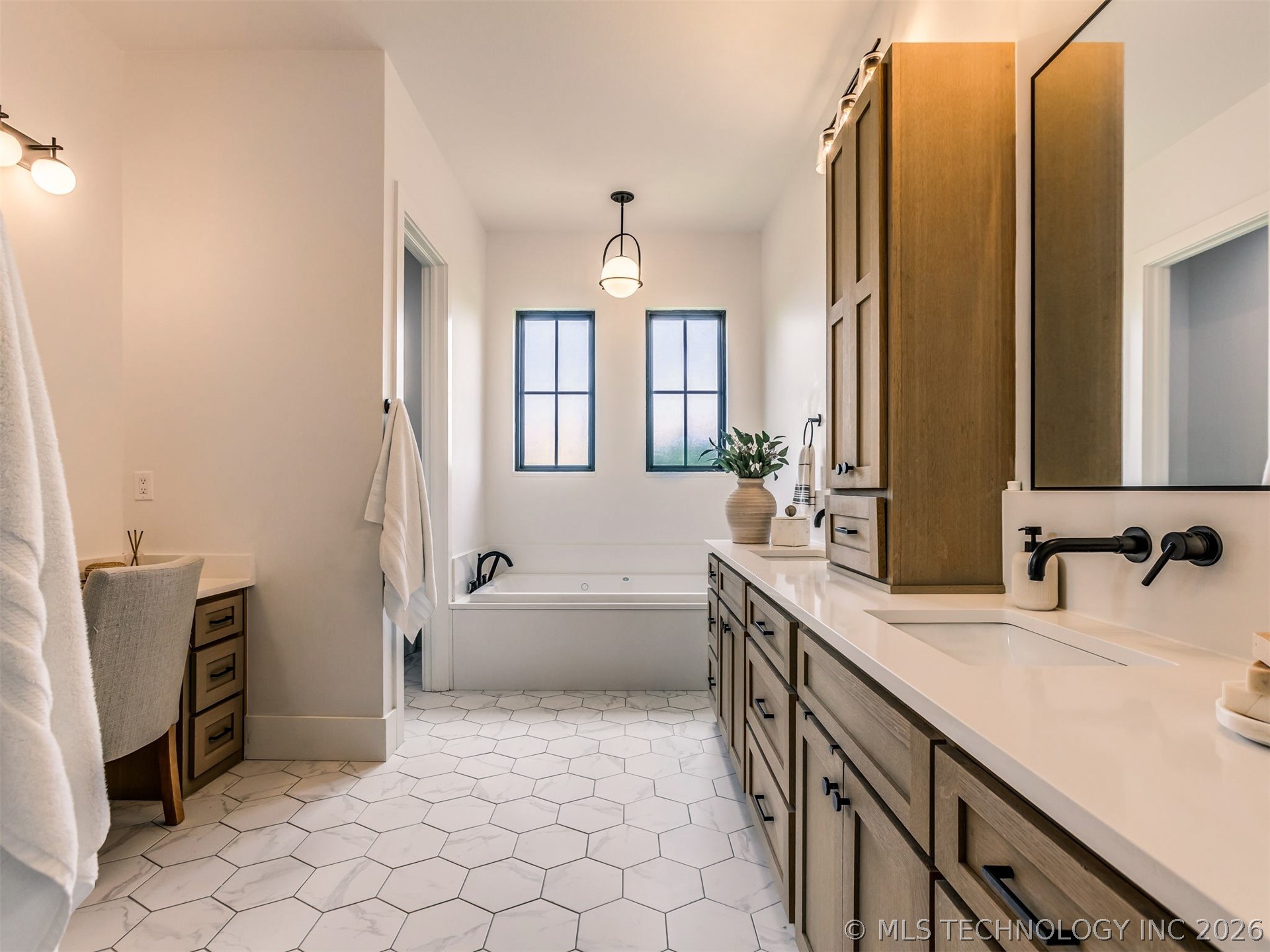 9352 Scenic Bluff Avenue Sperry OK 74073