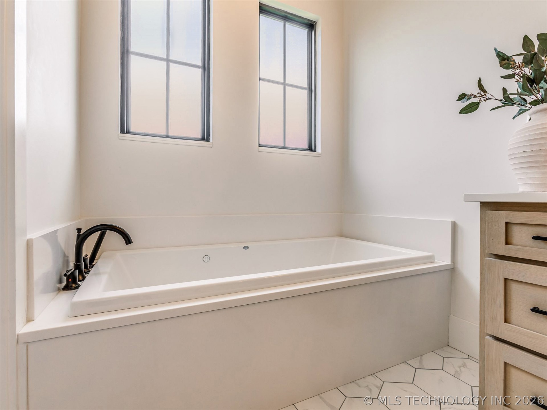 9352 Scenic Bluff Avenue Sperry OK 74073