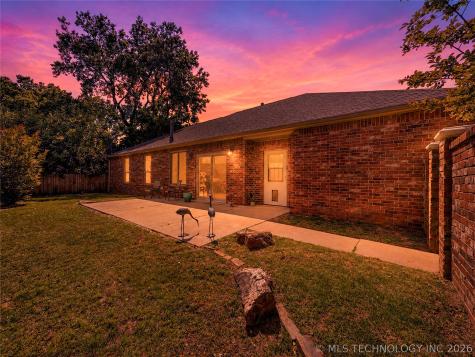 1262 Augusta Shawnee OK 74801