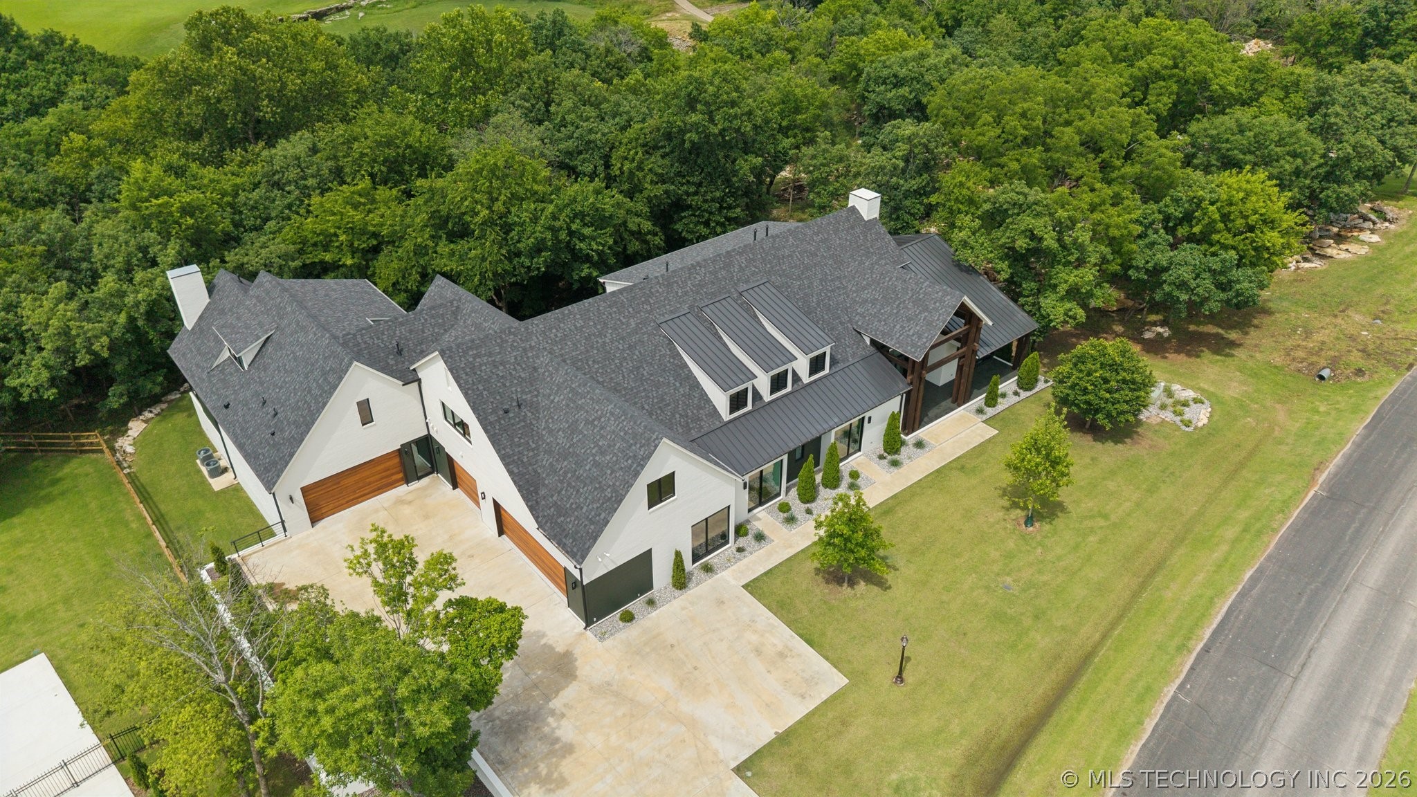 17889 E Falcon Pass Owasso OK 74055
