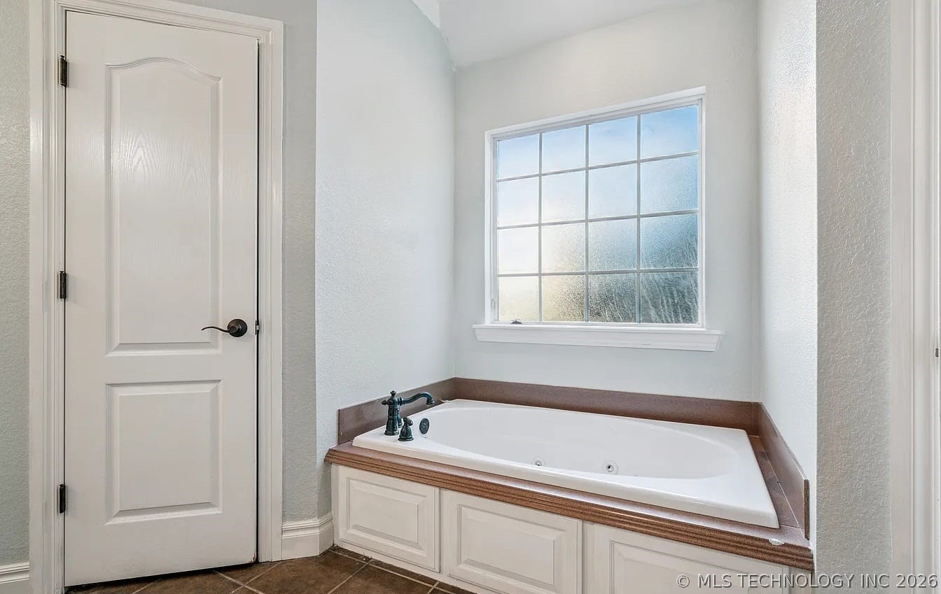1834 Sunset Park Terrace Ardmore OK 73401