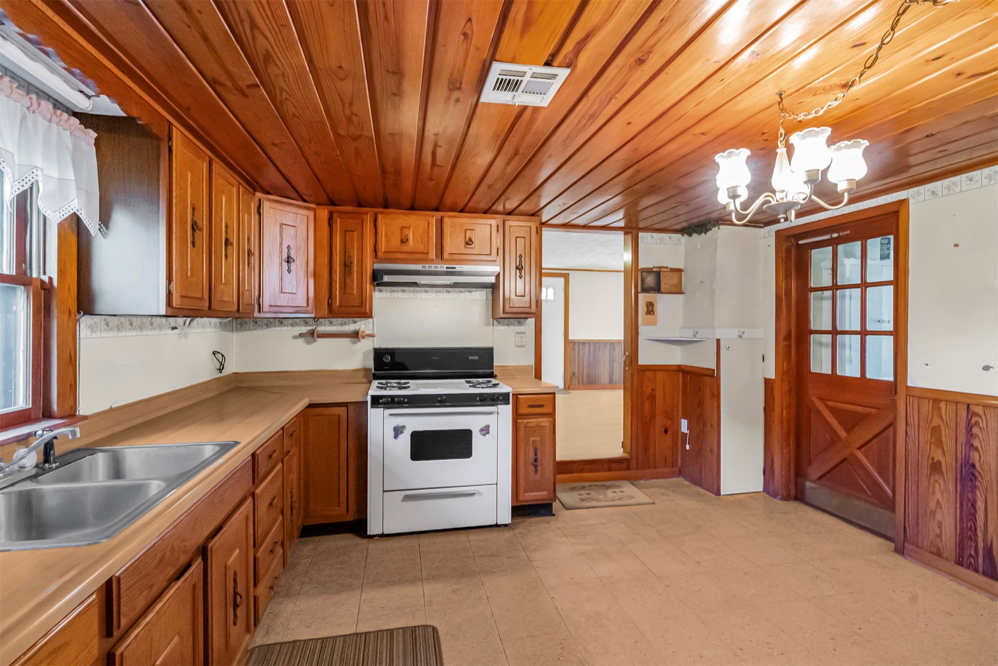 17600 S 4220 Road Claremore OK 74017
