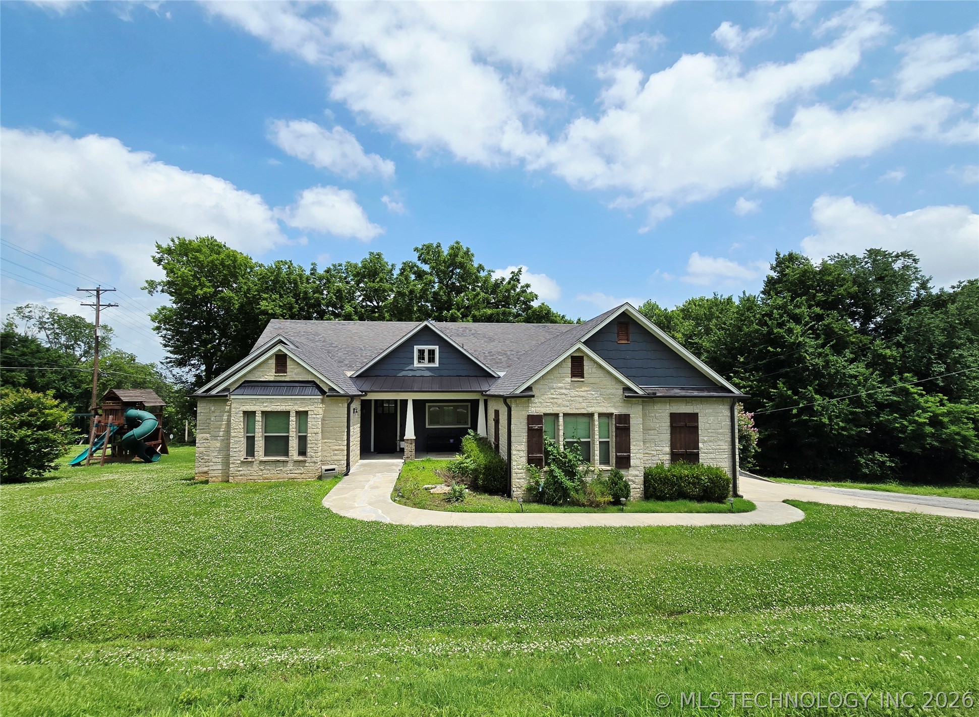 1715 W Blue Starr Drive Claremore OK 74017