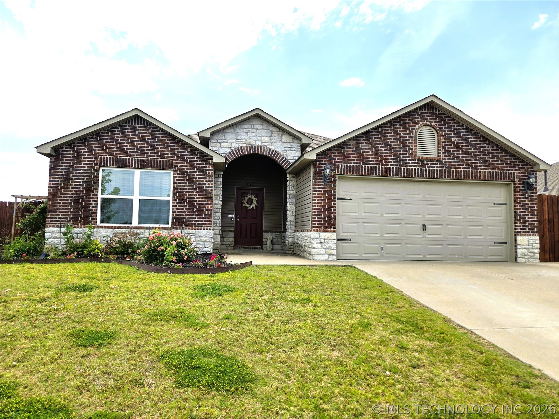 1203 W Missouri Avenue Claremore OK 74019