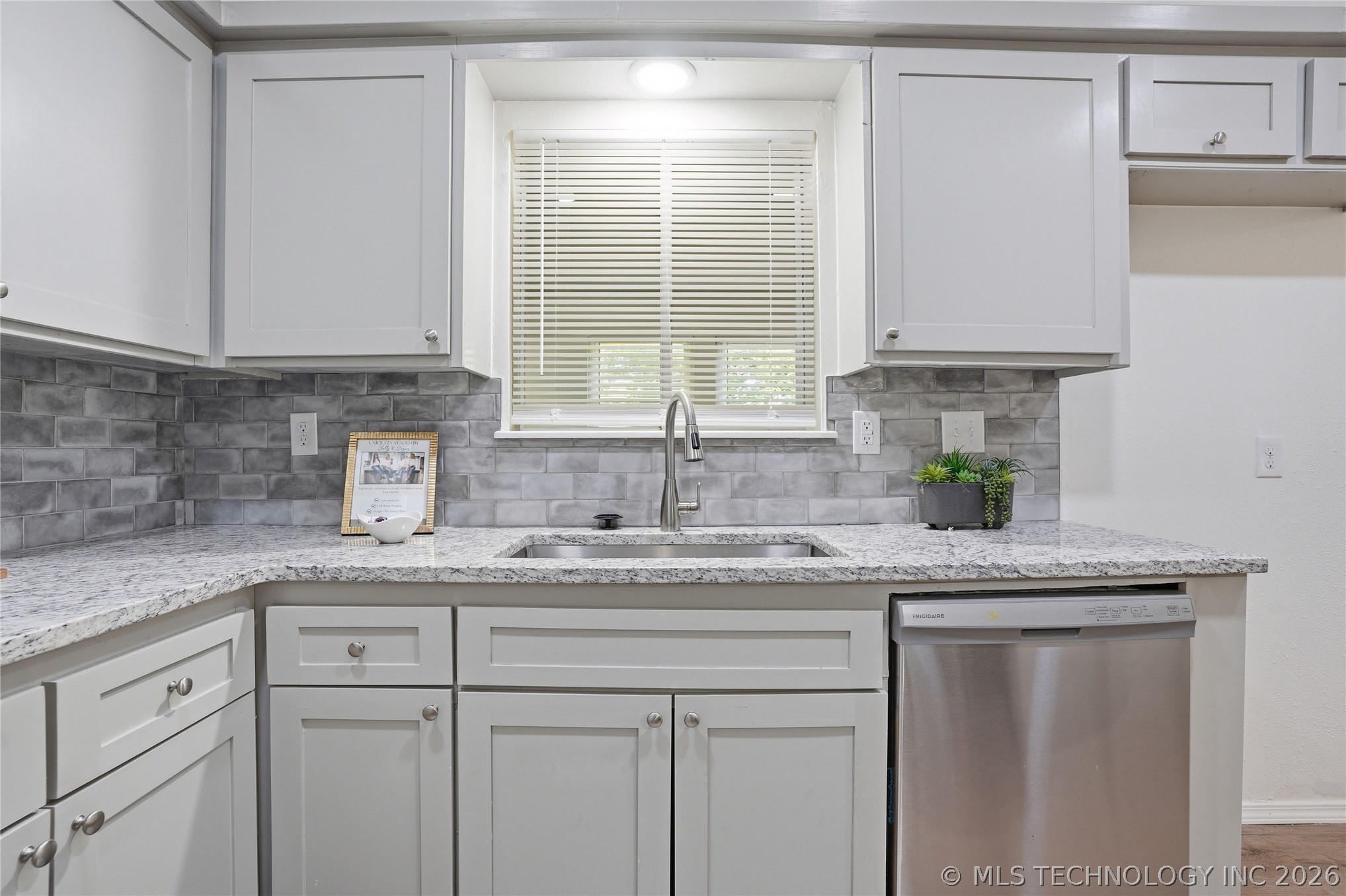 1605 S 125th Eastavenue Tulsa OK 74128