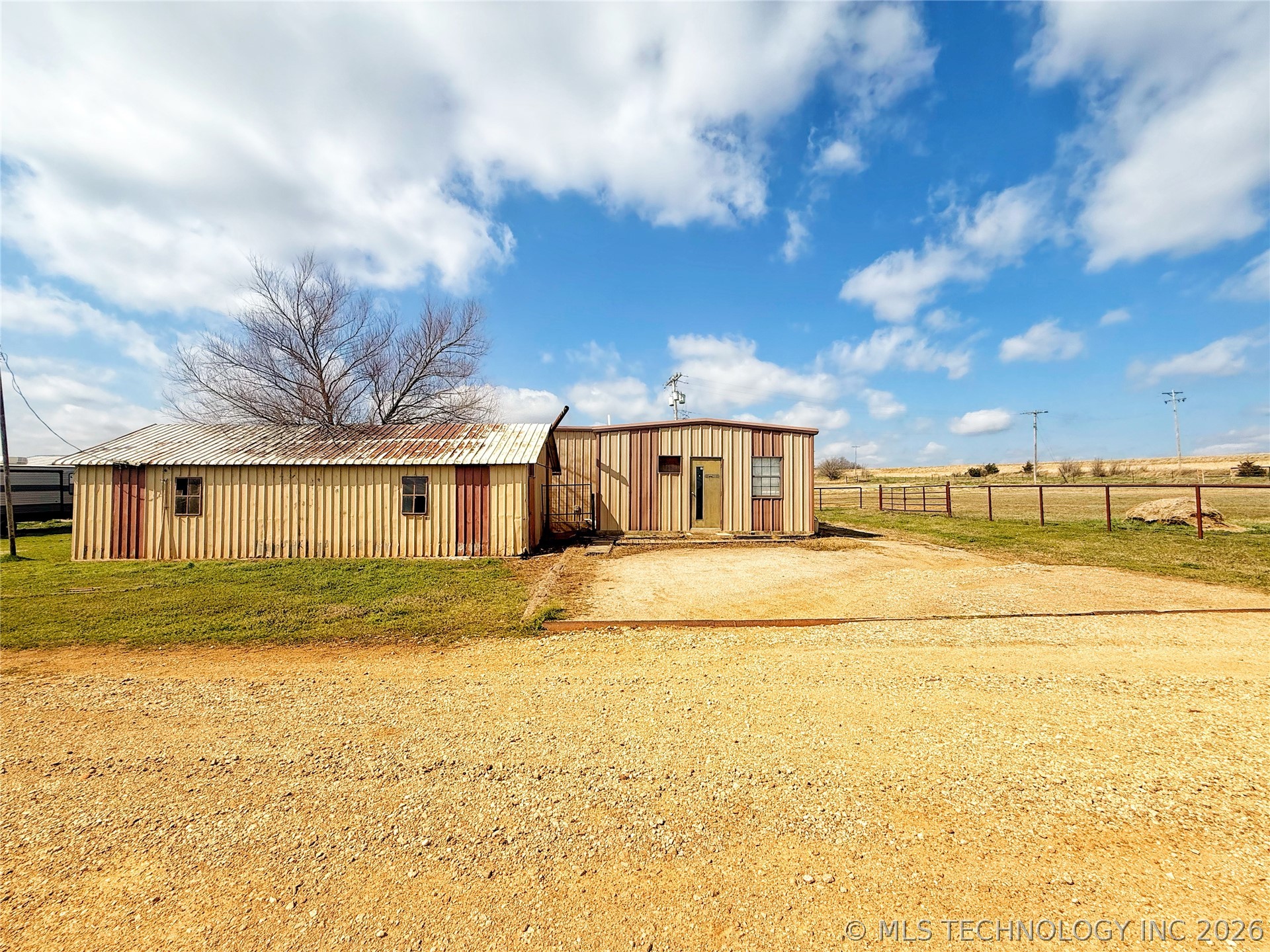 6655 E 133 Holdenville OK 74848