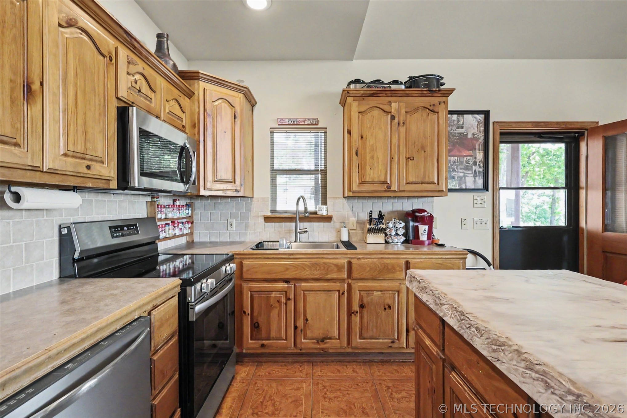 18745 W Lakewood Drive Park Hill OK 74451