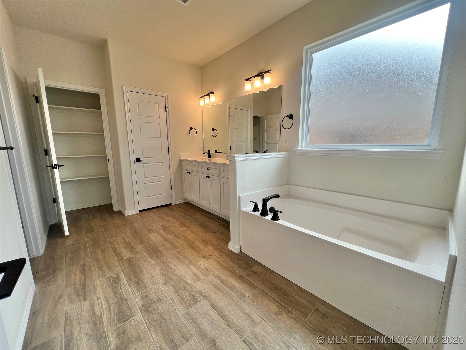 2916 S 8th Street Broken Arrow OK 74012