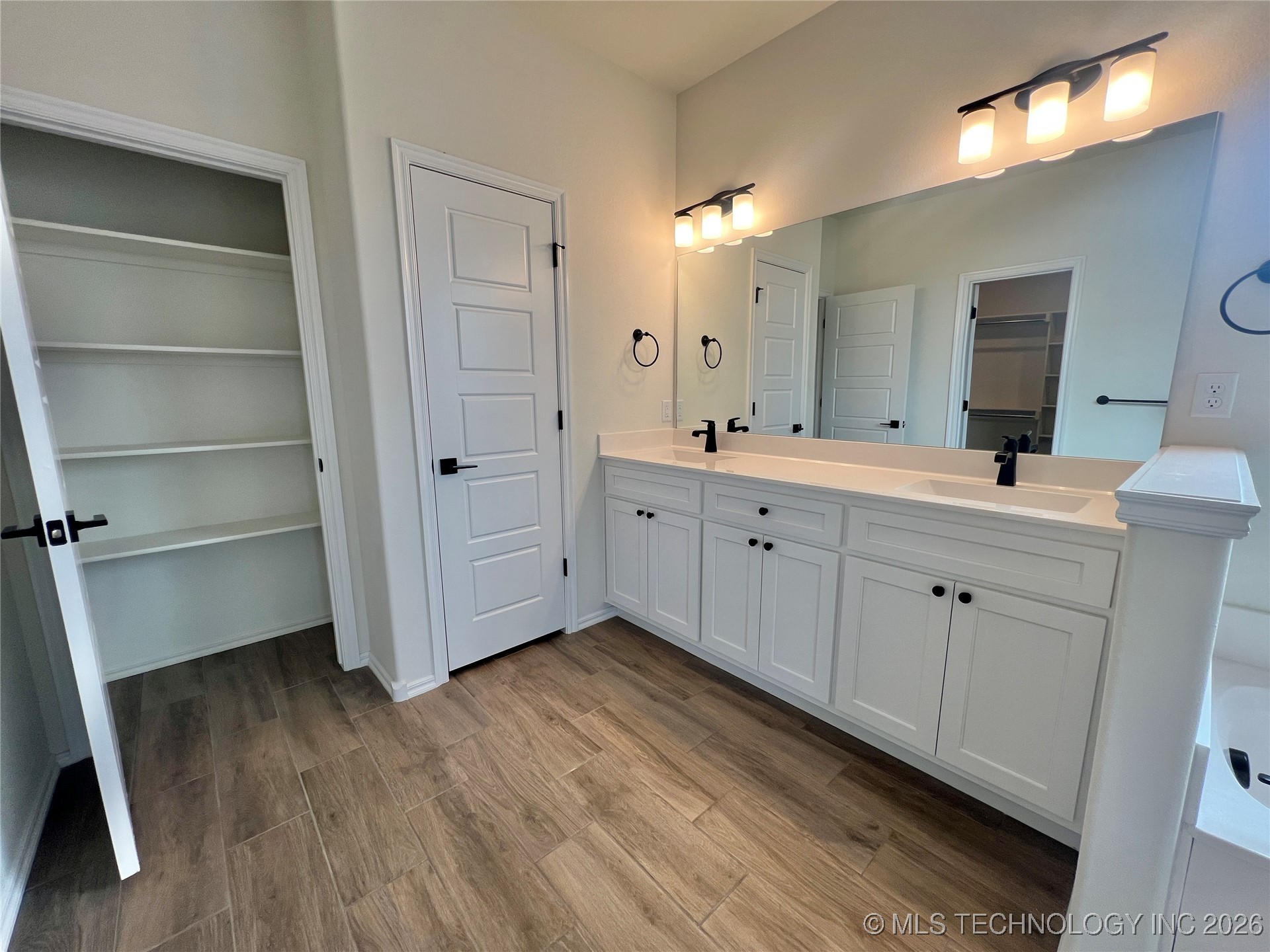 2916 S 8th Street Broken Arrow OK 74012