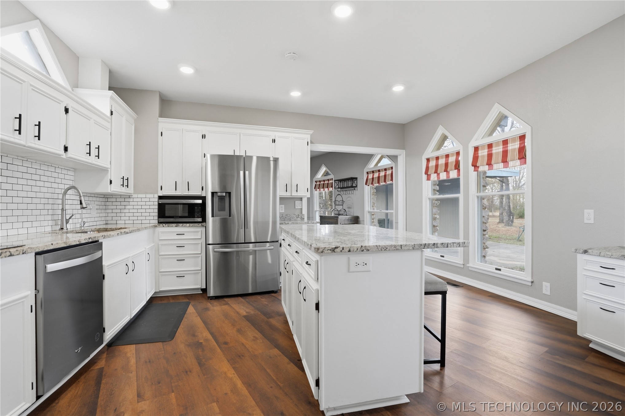 140 W Taylor Drive Sallisaw OK 74955