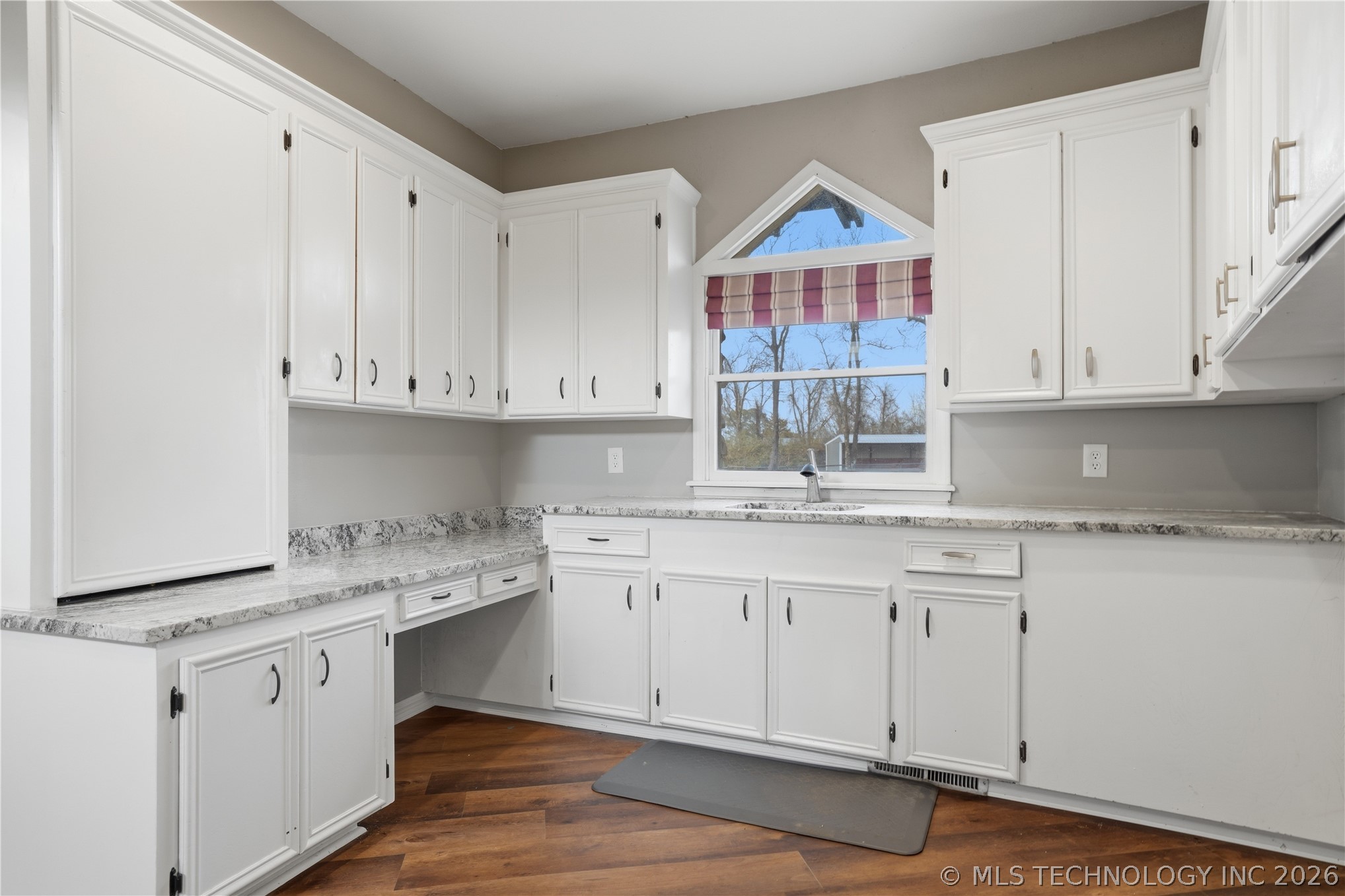 140 W Taylor Drive Sallisaw OK 74955