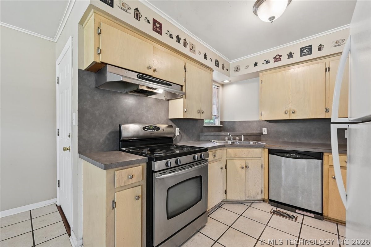 1609 E 55th Place Tulsa OK 74105