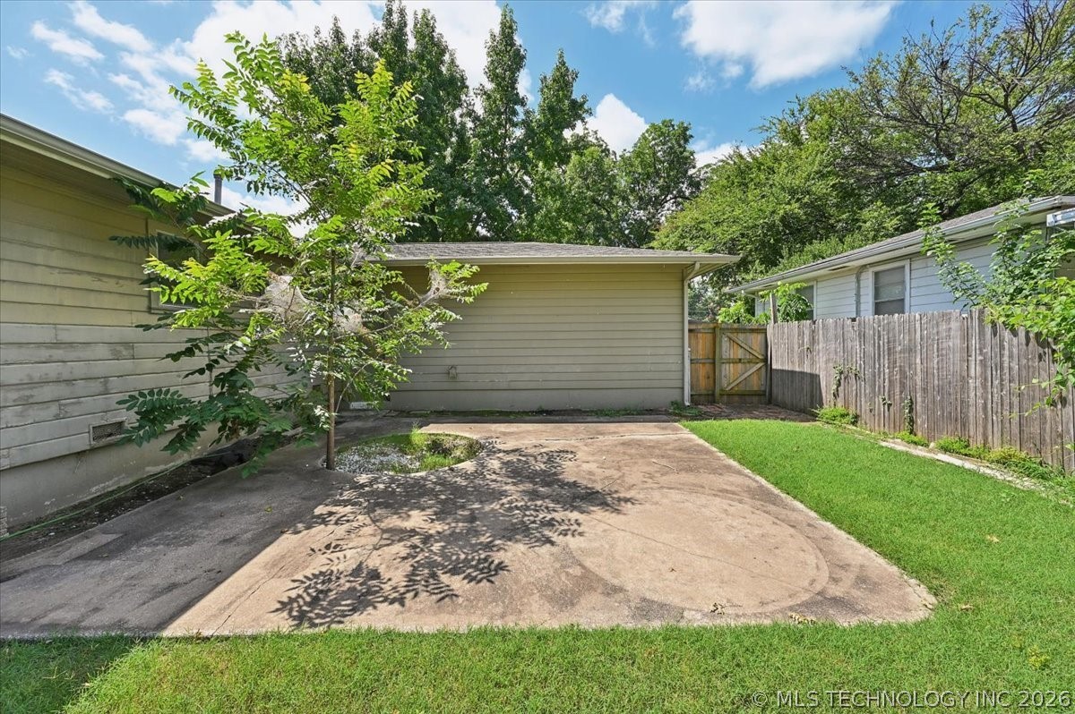 1609 E 55th Place Tulsa OK 74105