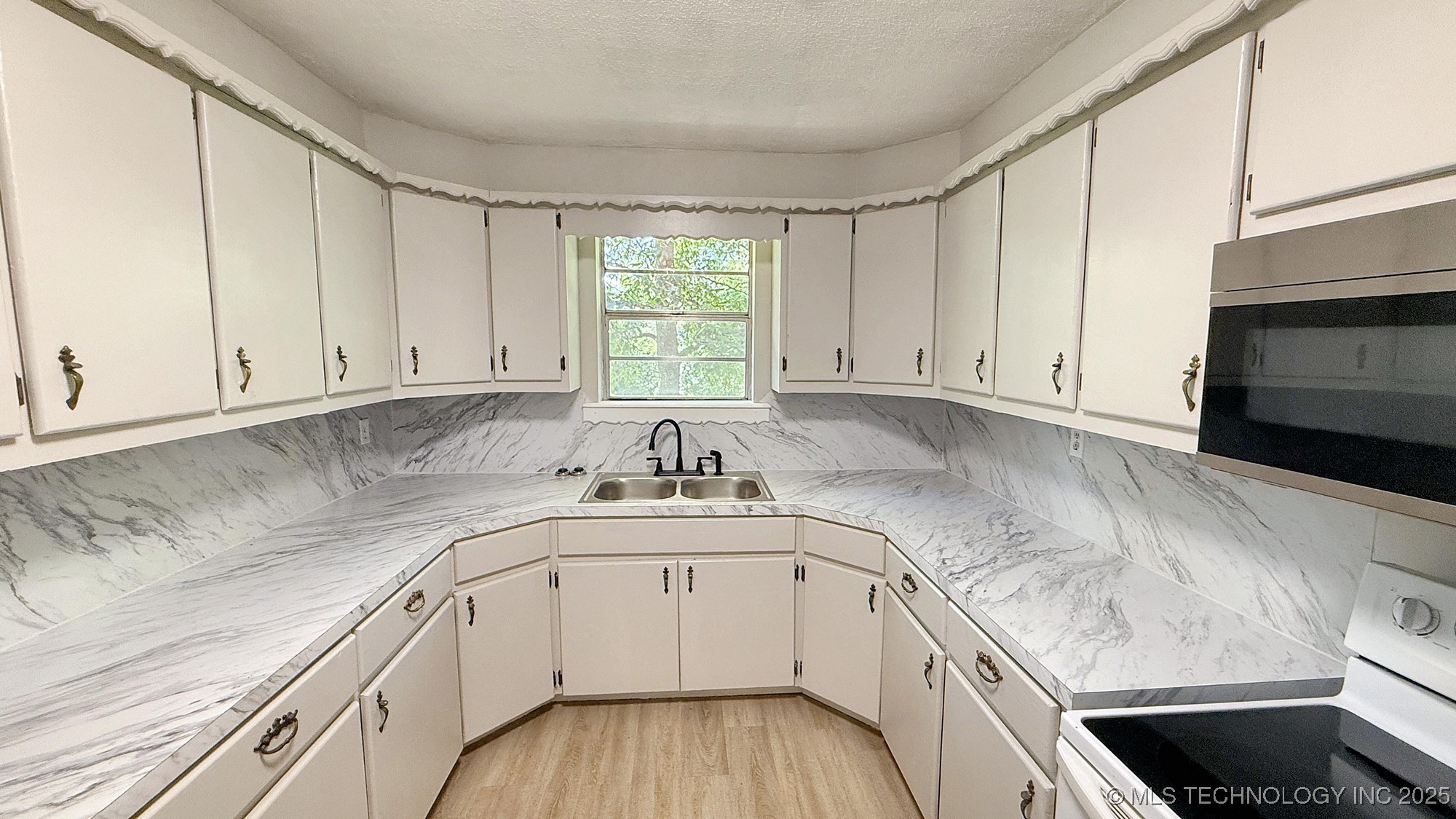 20596 E Whipperwill Road Tahlequah OK 74464