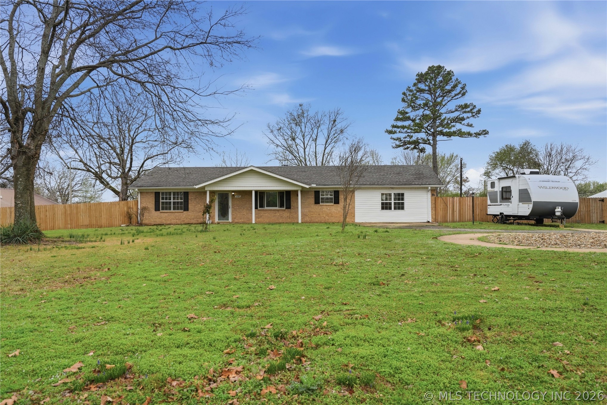 1707 N Maple Street Sallisaw OK 74955