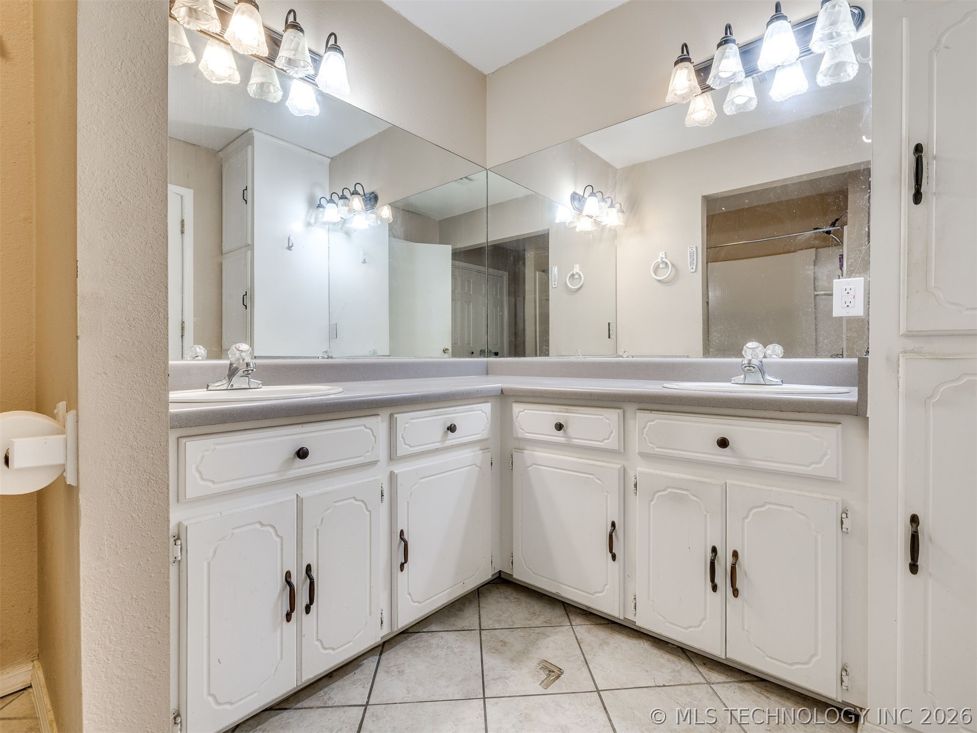 9945 E Northglen Street Claremore OK 74017
