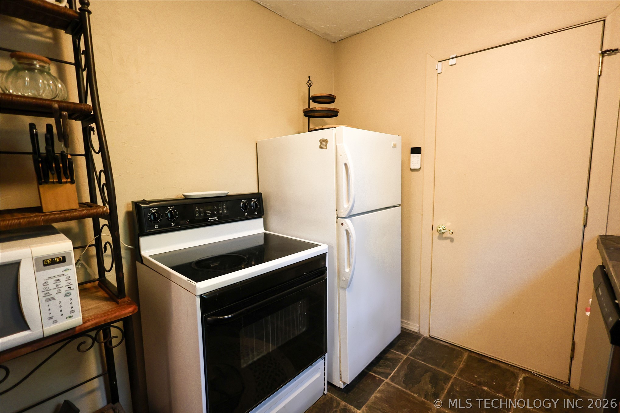 445492 Indian Road Gore OK 74435