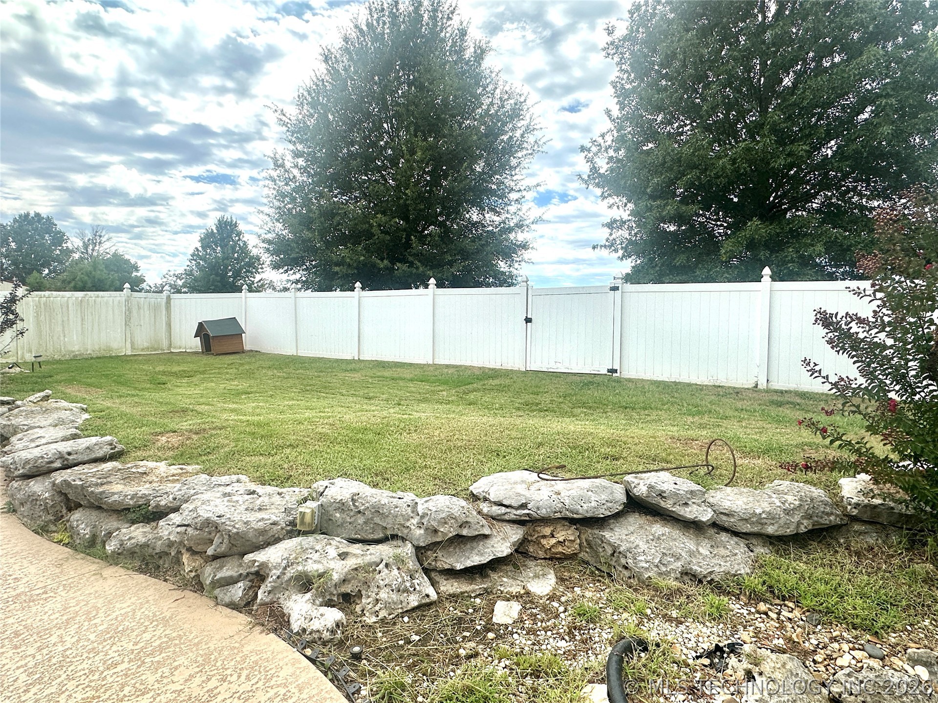 106692 S 4230 Road Checotah OK 74426