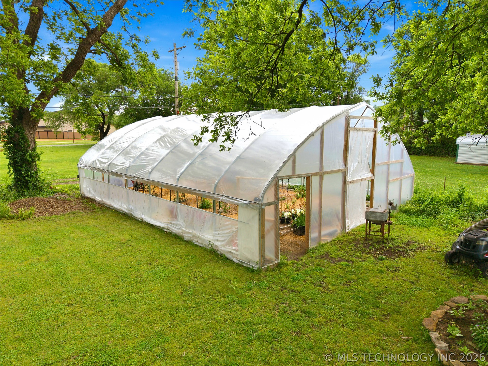 221 W Poplar Street Stilwell OK 74960