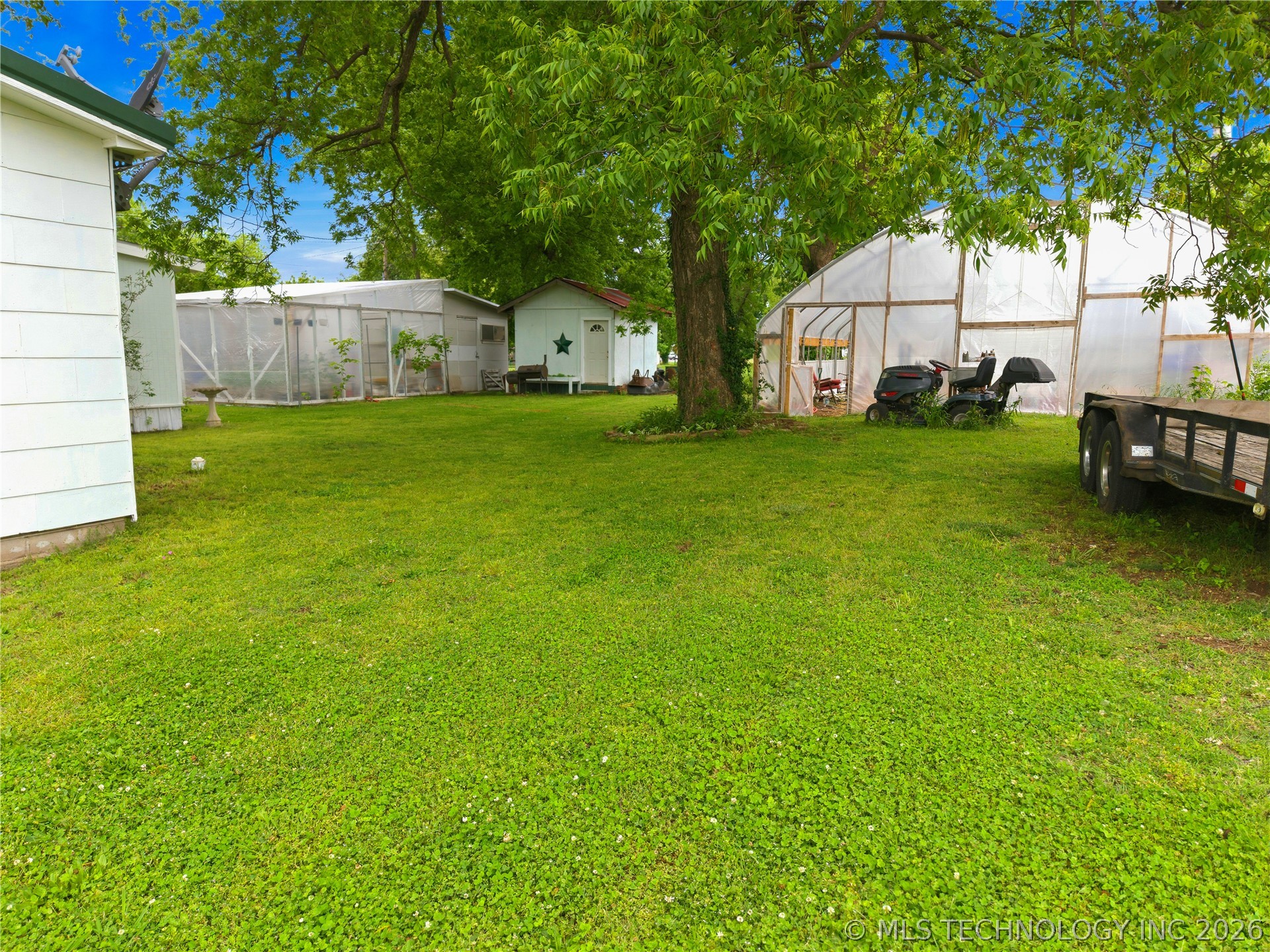 221 W Poplar Street Stilwell OK 74960