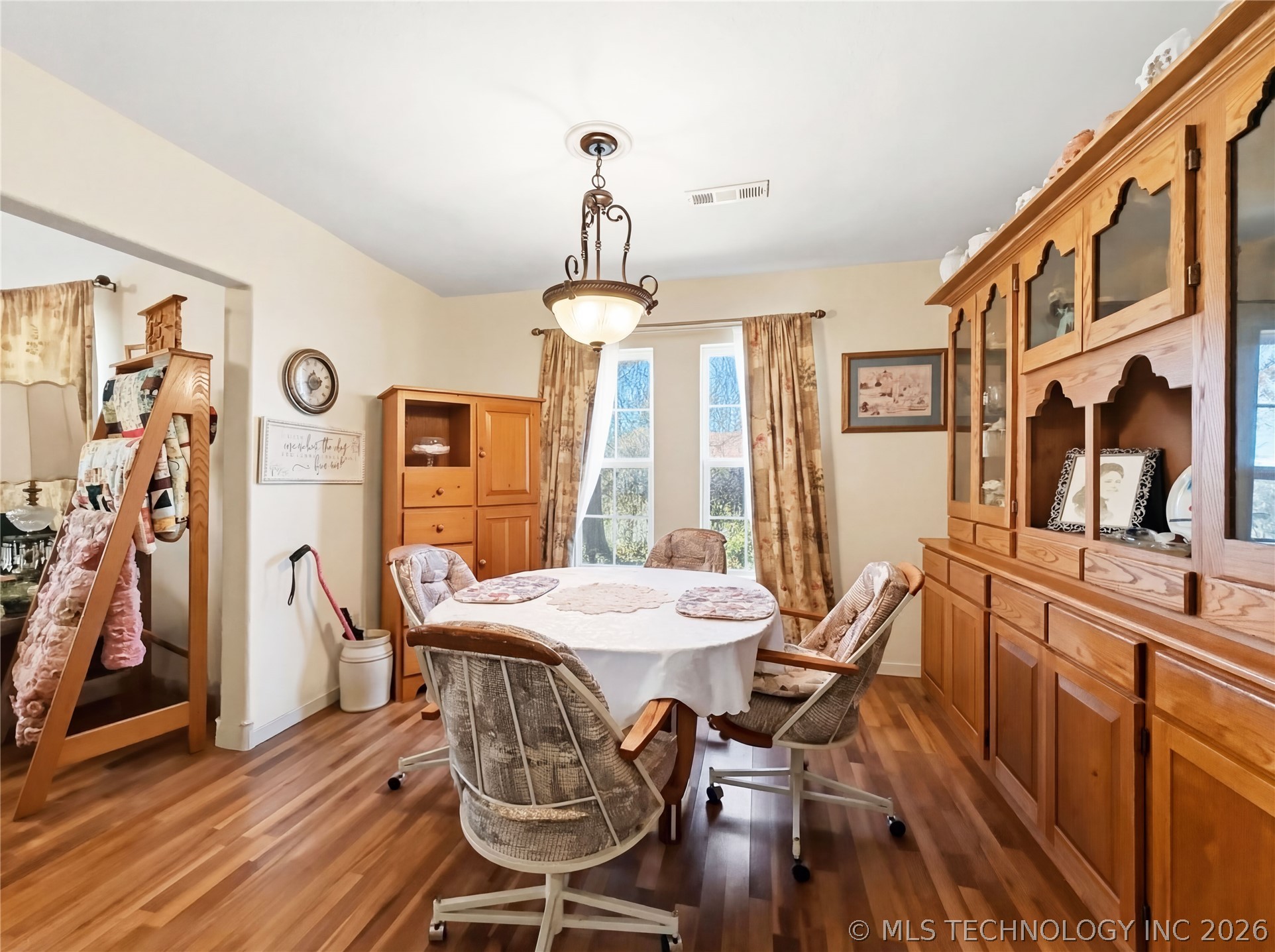 221 W Poplar Street Stilwell OK 74960