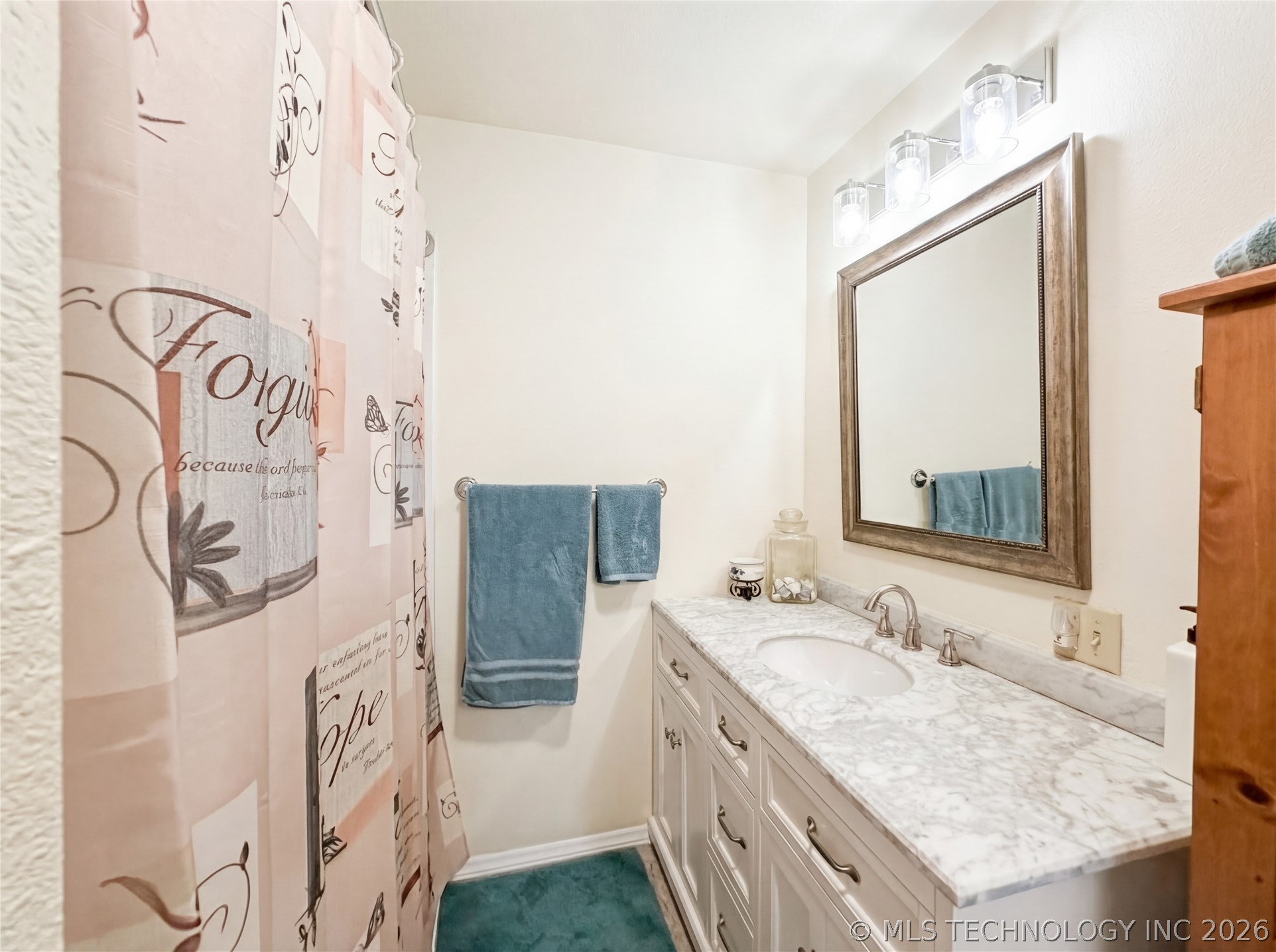 221 W Poplar Street Stilwell OK 74960