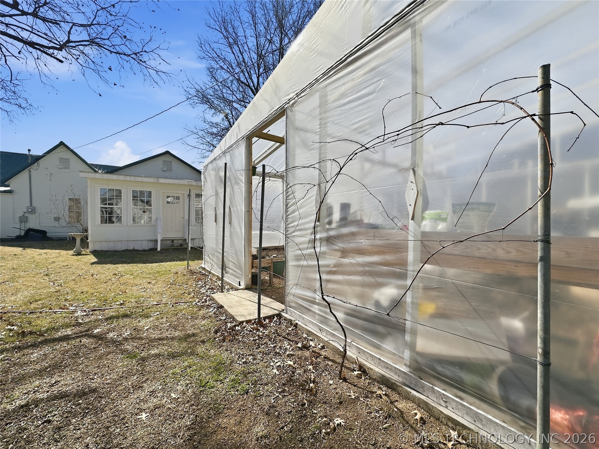 221 W Poplar Street Stilwell OK 74960