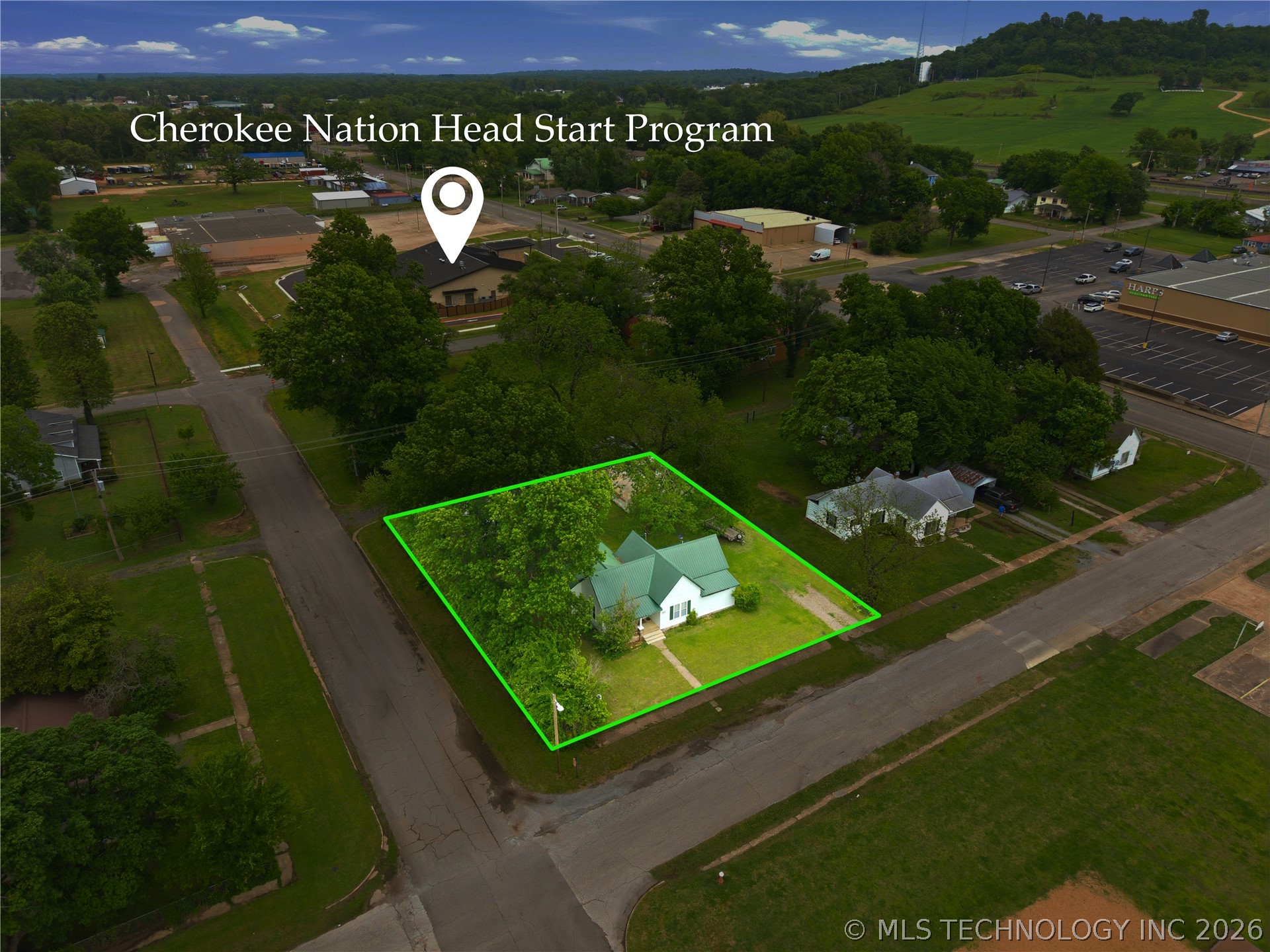 221 W Poplar Street Stilwell OK 74960