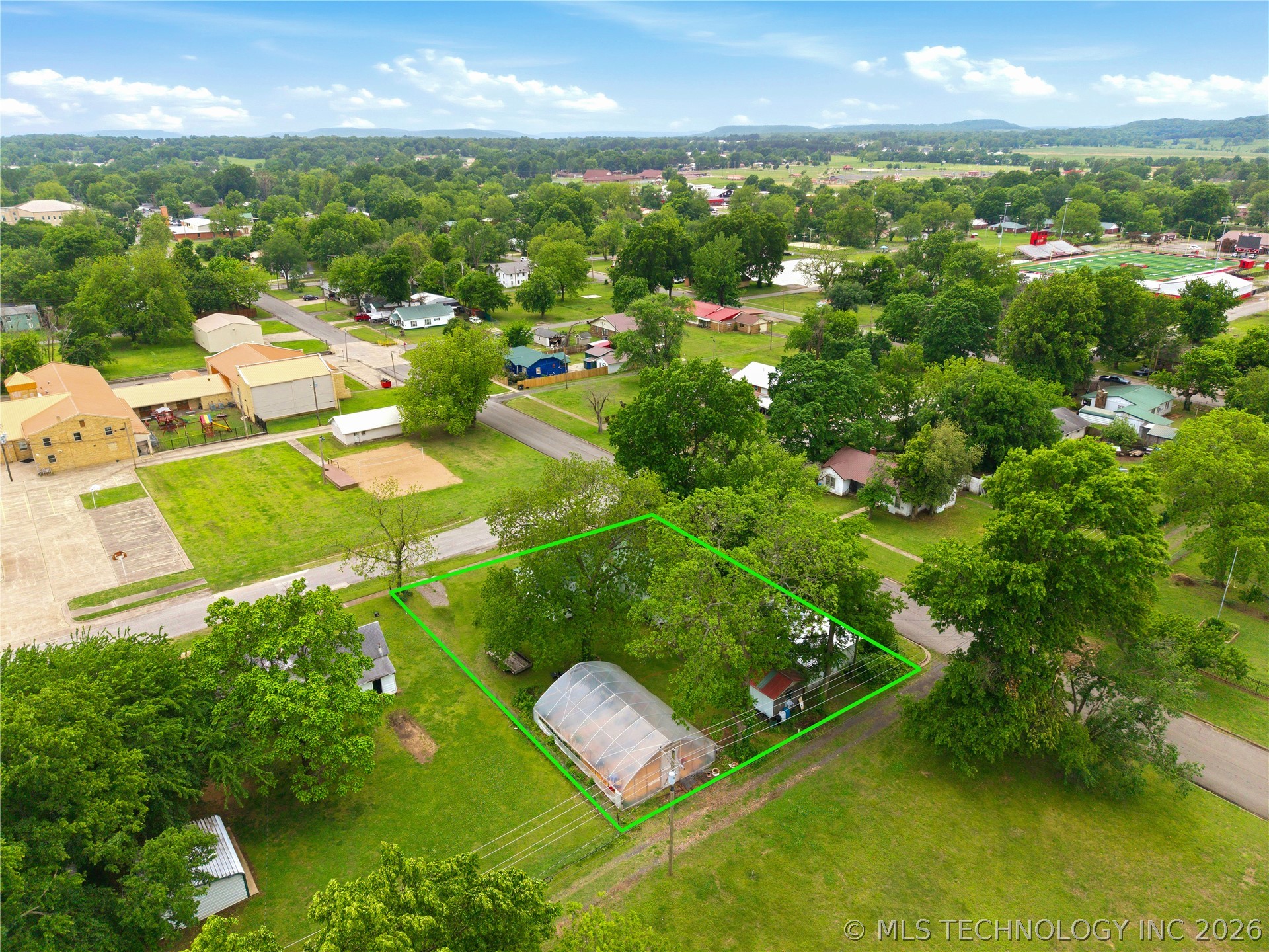 221 W Poplar Street Stilwell OK 74960